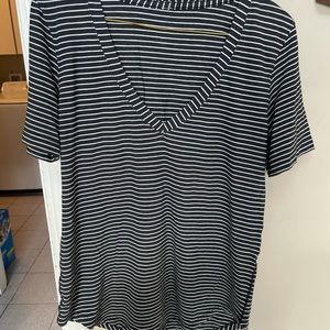 LULULEMON LOVE V NECK TANK